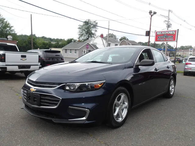 2016 Chevrolet Malibu LS FWD photo