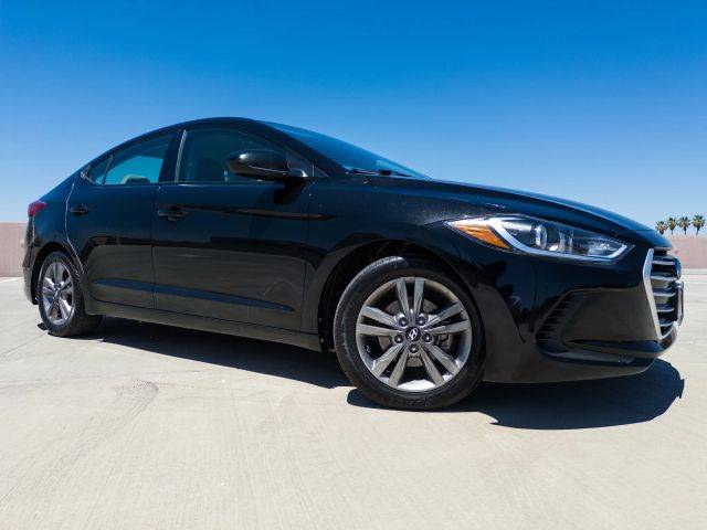 2017 Hyundai Elantra SE FWD photo