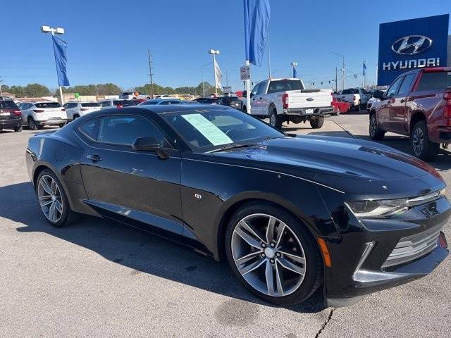 2016 Chevrolet Camaro 1LT RWD photo