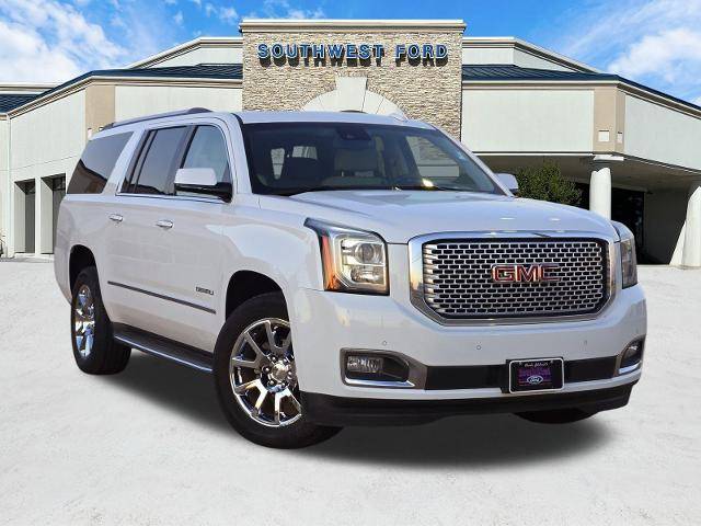 2016 GMC Yukon XL Denali 4WD photo