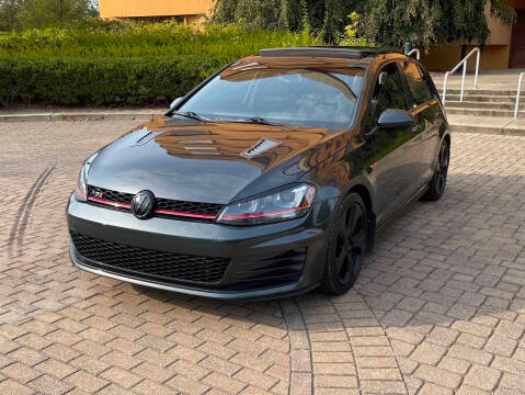 2016 Volkswagen Golf GTI SE FWD photo