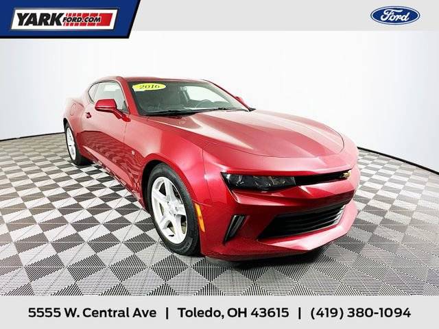 2016 Chevrolet Camaro 1LT RWD photo