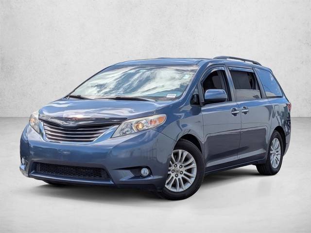 2016 Toyota Sienna XLE FWD photo