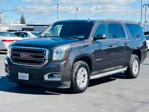 2016 GMC Yukon XL SLE RWD photo