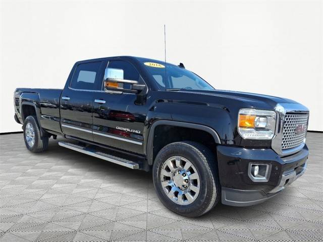 2016 GMC Sierra 3500HD Denali 4WD photo