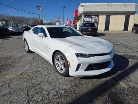 2016 Chevrolet Camaro 1LT RWD photo