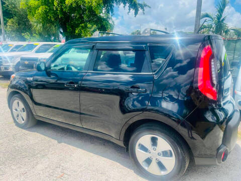 2016 Kia Soul Base FWD photo