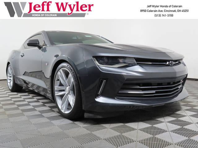 2016 Chevrolet Camaro 1LT RWD photo