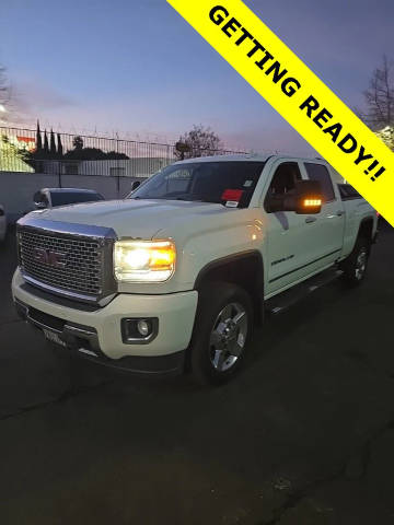 2016 GMC Sierra 2500HD Denali RWD photo