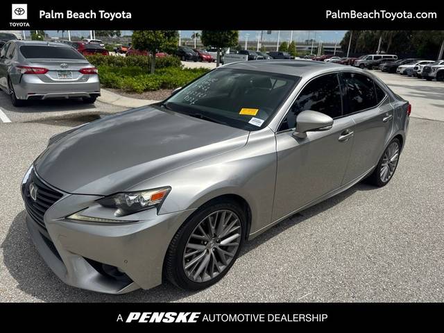 2016 Lexus IS RWD photo