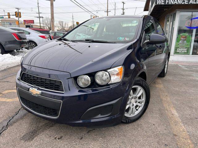 2016 Chevrolet Sonic LT FWD photo