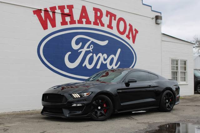 2016 Ford Mustang Shelby GT350 RWD photo