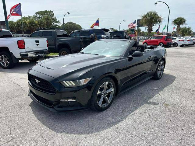 2015 Ford Mustang V6 RWD photo