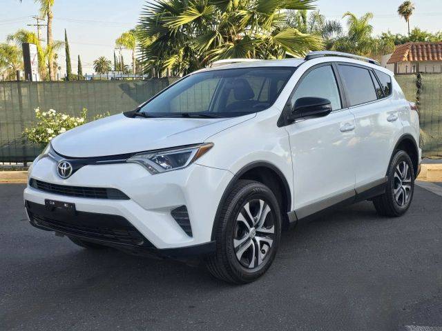 2016 Toyota RAV4 LE FWD photo