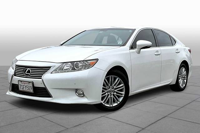 2015 Lexus ES  FWD photo