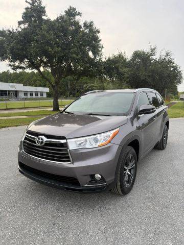 2016 Toyota Highlander XLE FWD photo