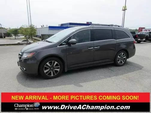 2016 Honda Odyssey Touring Elite FWD photo