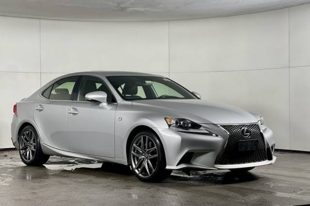 2016 Lexus IS  AWD photo