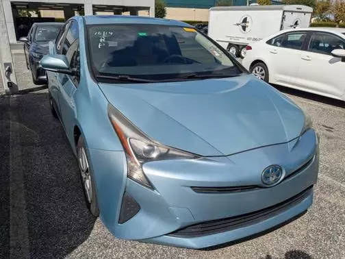 2016 Toyota Prius Three FWD photo