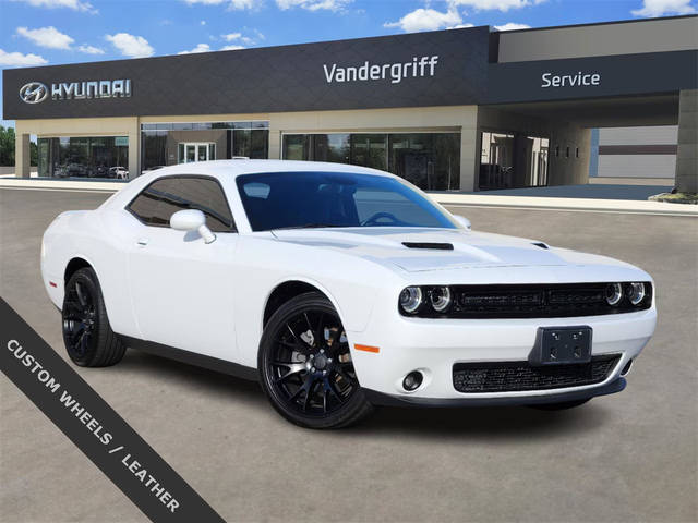 2016 Dodge Challenger SXT Plus RWD photo