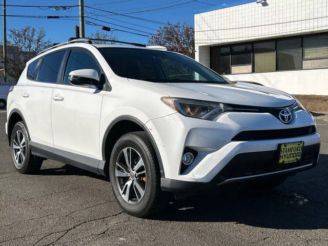 2016 Toyota RAV4 XLE AWD photo