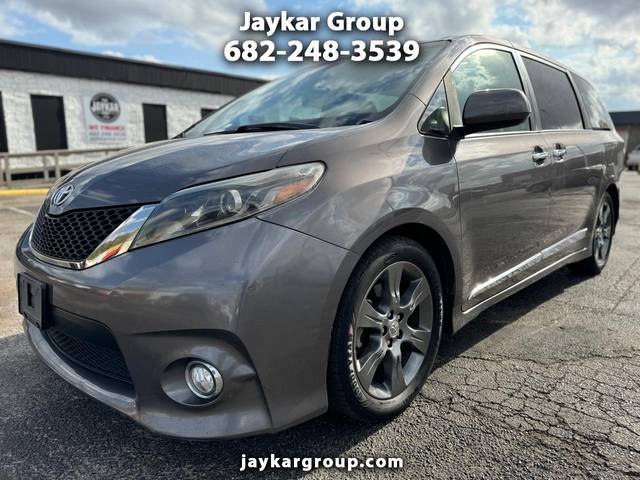 2016 Toyota Sienna SE FWD photo