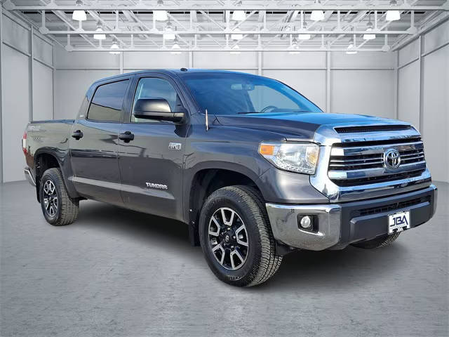 2016 Toyota Tundra SR5 4WD photo