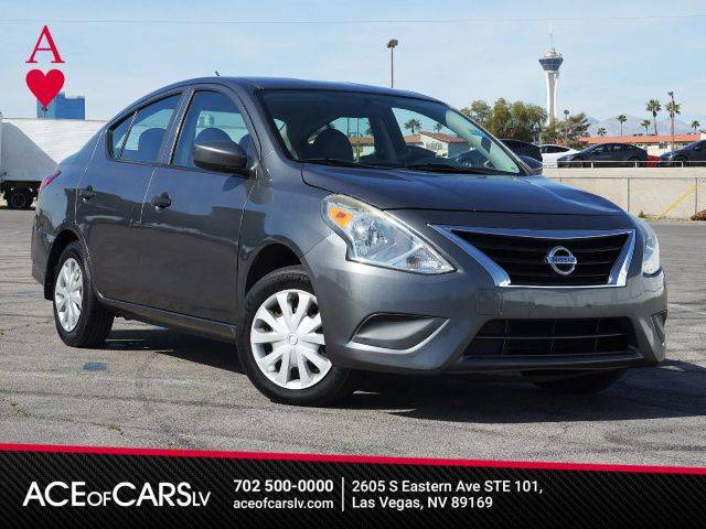 2016 Nissan Versa S FWD photo