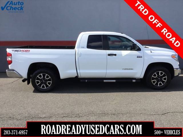 2016 Toyota Tundra SR5 4WD photo