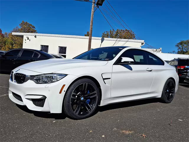 2016 BMW M4  RWD photo