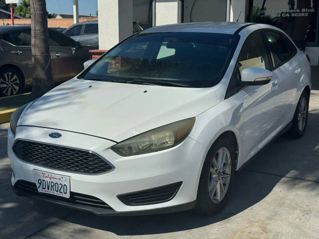 2016 Ford Focus SE FWD photo