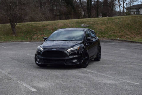 2016 Ford Focus ST FWD photo