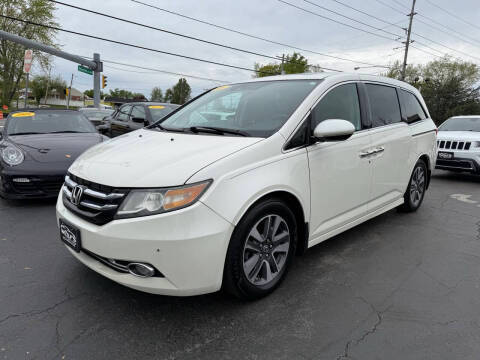 2016 Honda Odyssey Touring FWD photo
