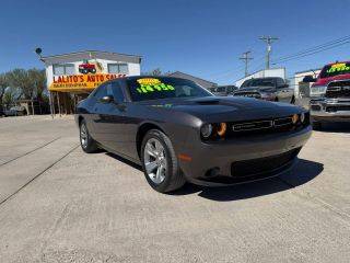 2016 Dodge Challenger SXT RWD photo