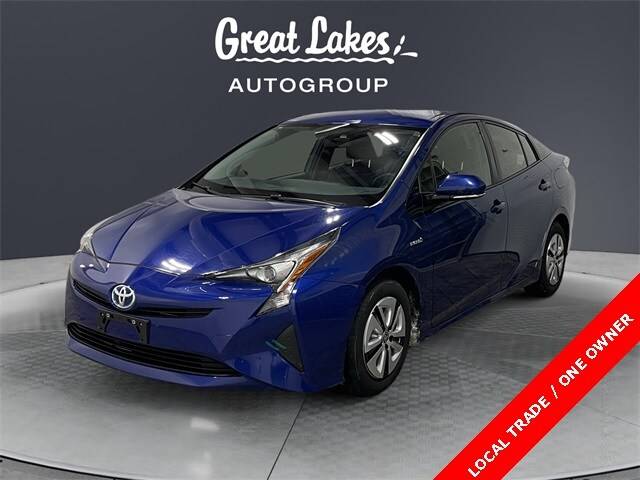 2016 Toyota Prius Four FWD photo