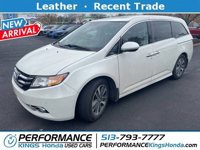 2016 Honda Odyssey Touring FWD photo