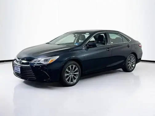 2016 Toyota Camry XLE FWD photo