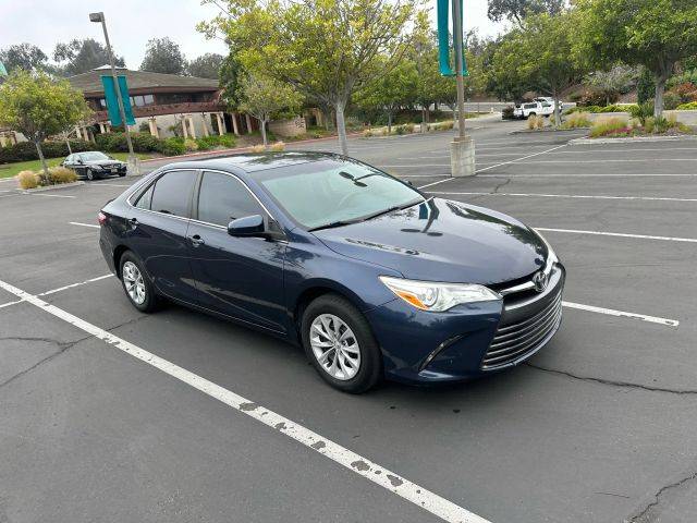 2016 Toyota Camry LE FWD photo
