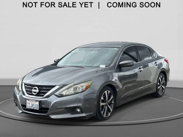2016 Nissan Altima 3.5 SR FWD photo