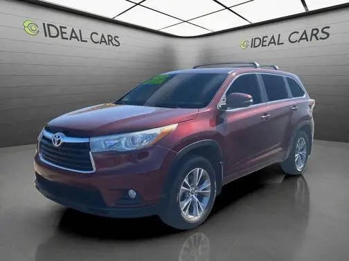 2016 Toyota Highlander LE Plus AWD photo