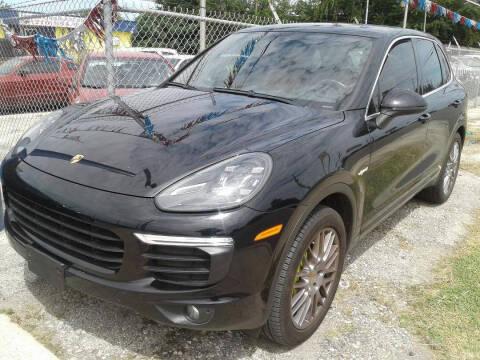 2016 Porsche Cayenne S E-Hybrid AWD photo