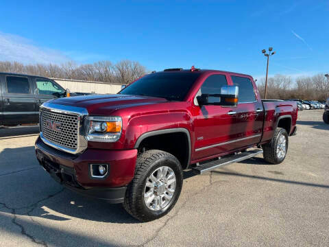 2016 GMC Sierra 2500HD Denali 4WD photo