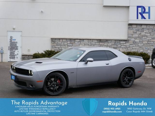 2016 Dodge Challenger R/T RWD photo