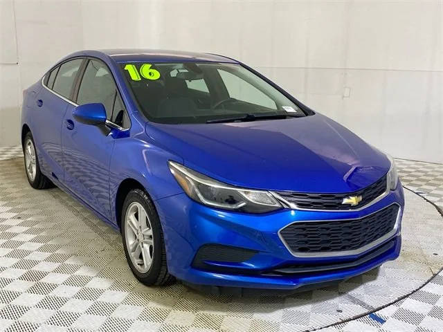 2016 Chevrolet Cruze LT FWD photo