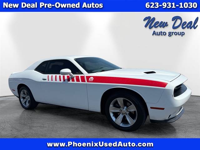 2015 Dodge Challenger SXT RWD photo