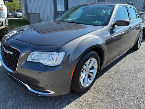 2015 Chrysler 300 Limited RWD photo