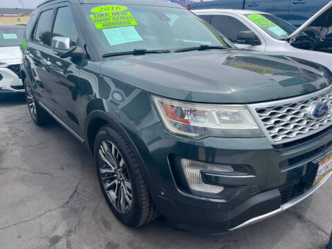 2016 Ford Explorer Platinum 4WD photo