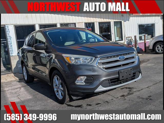 2017 Ford Escape SE FWD photo