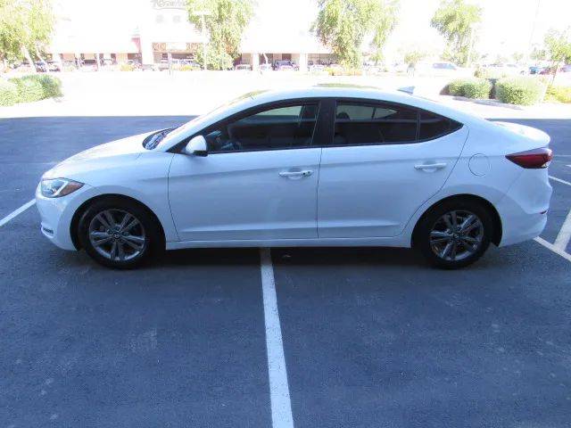 2017 Hyundai Elantra SE FWD photo