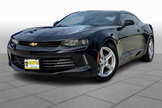 2016 Chevrolet Camaro 1LT RWD photo